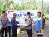 Sambut Hari Bhayangkara ke-80, Polresta Banyuwangi Tebar Ribuan Benih Ikan di Desa Pakel